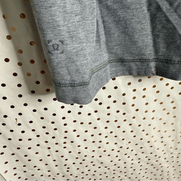 Lululemon Gray Men's T-Shirt - Picture 5 of 7
